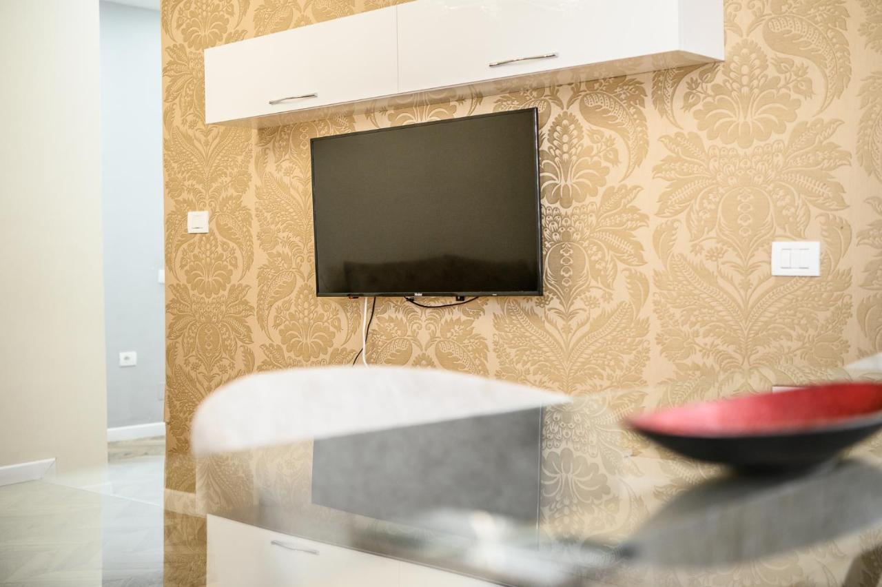 Miku Apartments-Luxury City View At Wilson Square Tirana Exteriör bild